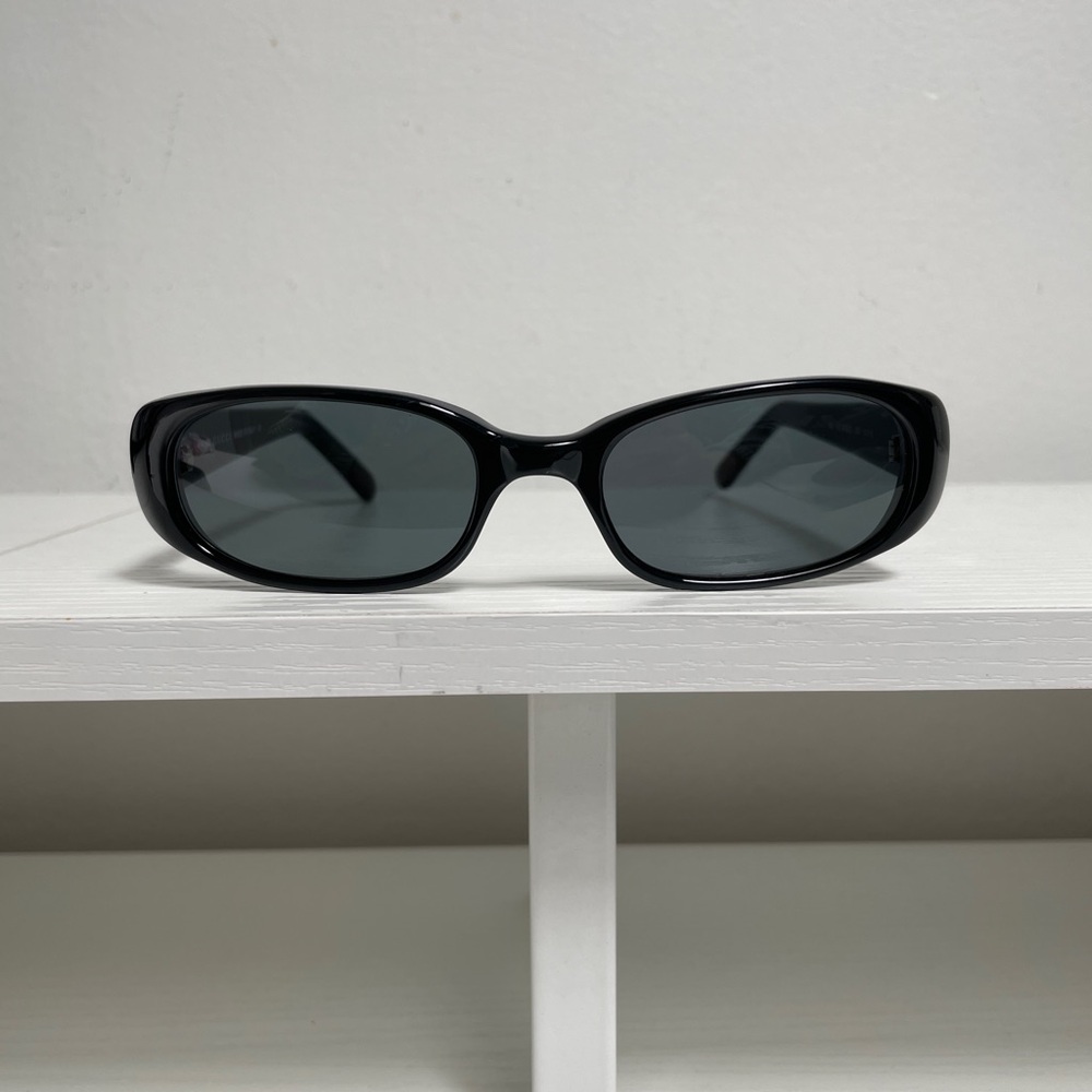 Vintage 90s Gucci GG 2452/S Oval Black Sunglasses